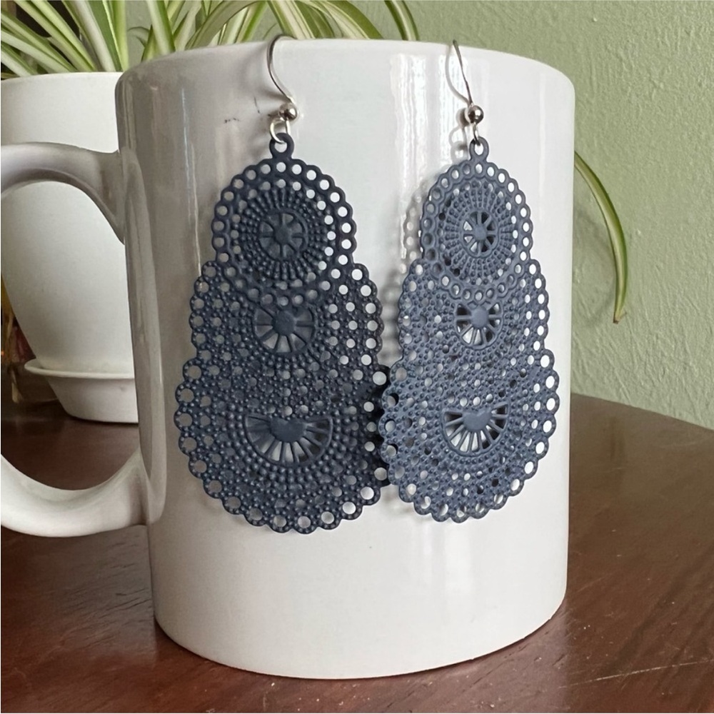 NWT Grey Filigree Boho Style Dangle Earrings